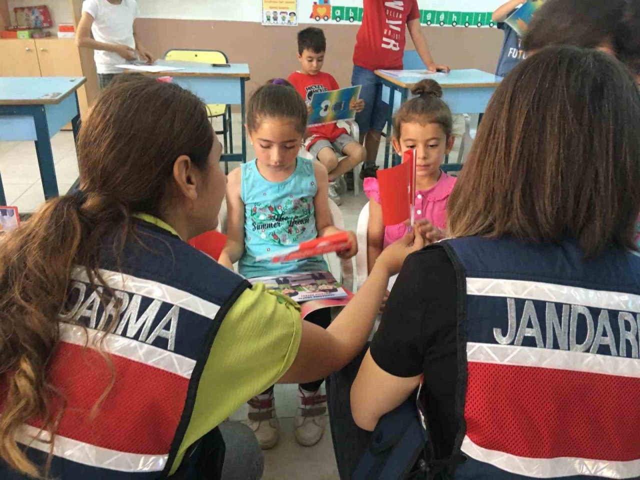 Aydın’da öğrencilere yaz tatilinde güvenli internet kullanımı anlatıldı