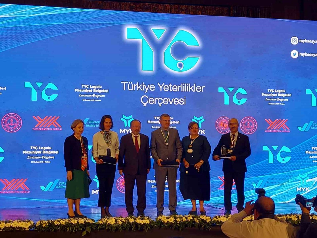 Balıkesir Üniversitesi mezunlarına Avrupa kapısı açılıyor