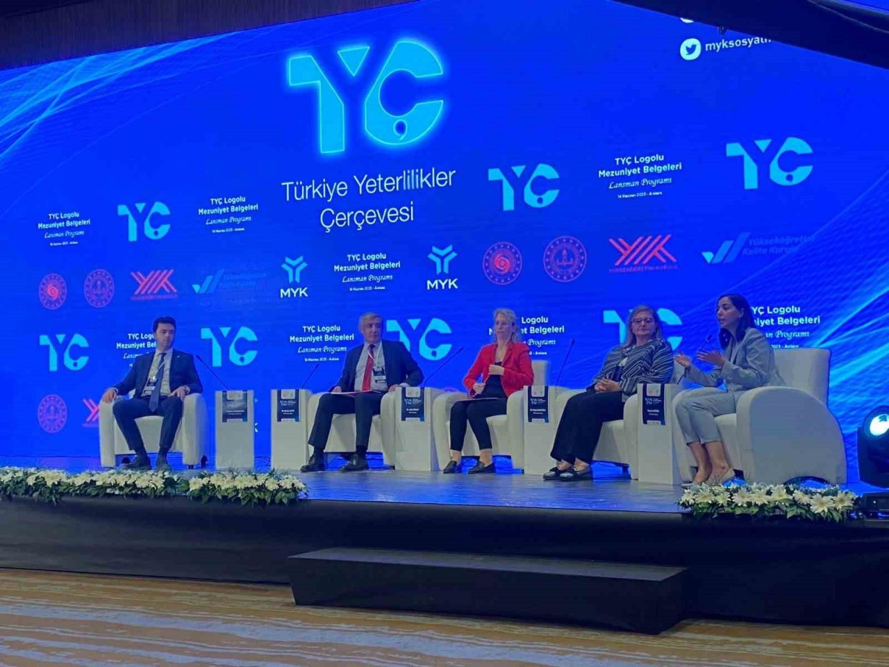 Balıkesir Üniversitesi mezunlarına Avrupa kapısı açılıyor