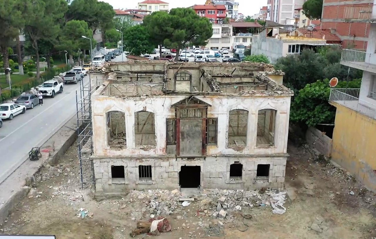 Tarihi yapı yeniden hayat buluyor