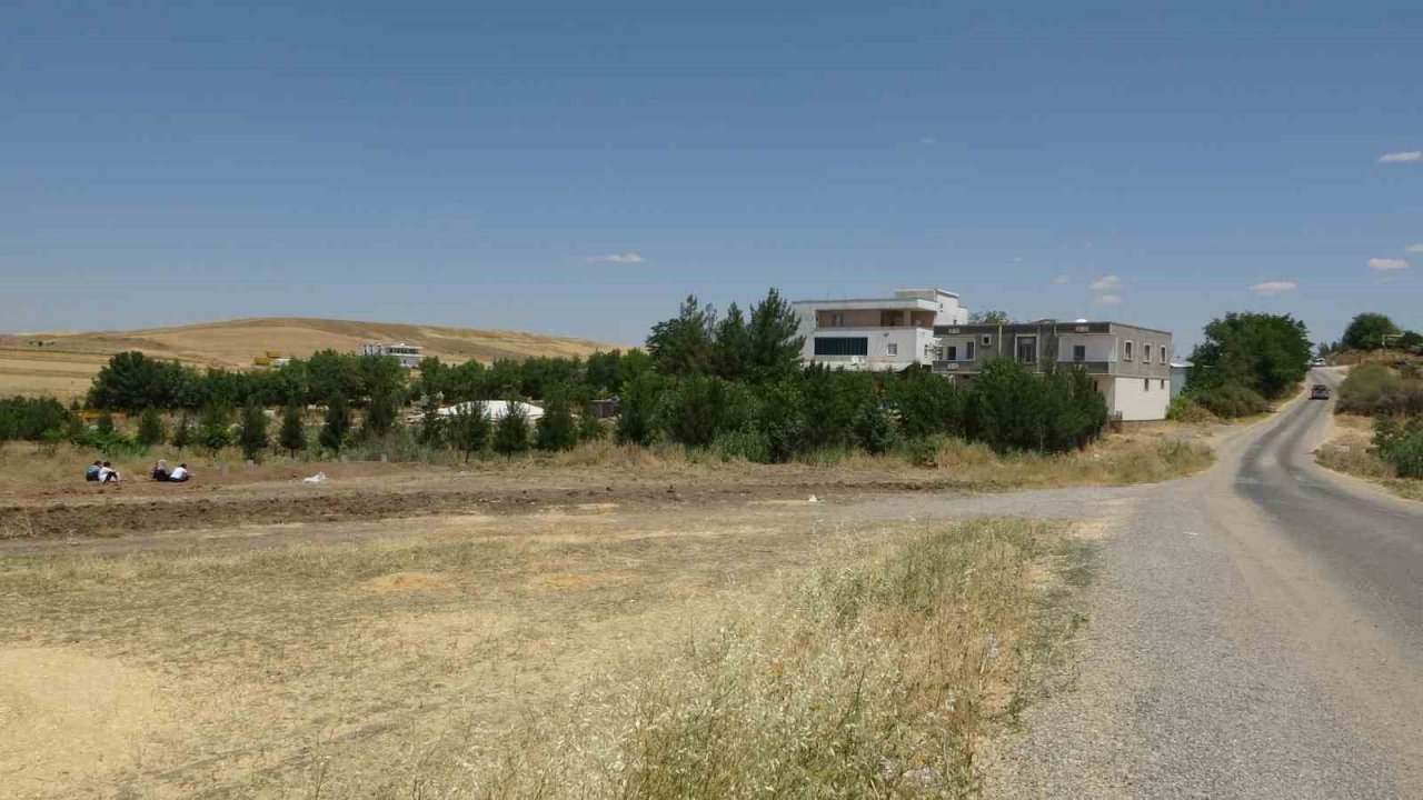 Diyarbakır’da katliam gibi arazi kavgasında cenazeler toprağa verildi