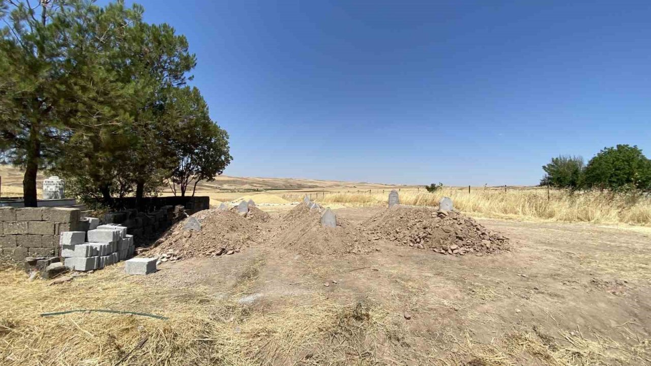 Diyarbakır’da katliam gibi arazi kavgasında cenazeler toprağa verildi