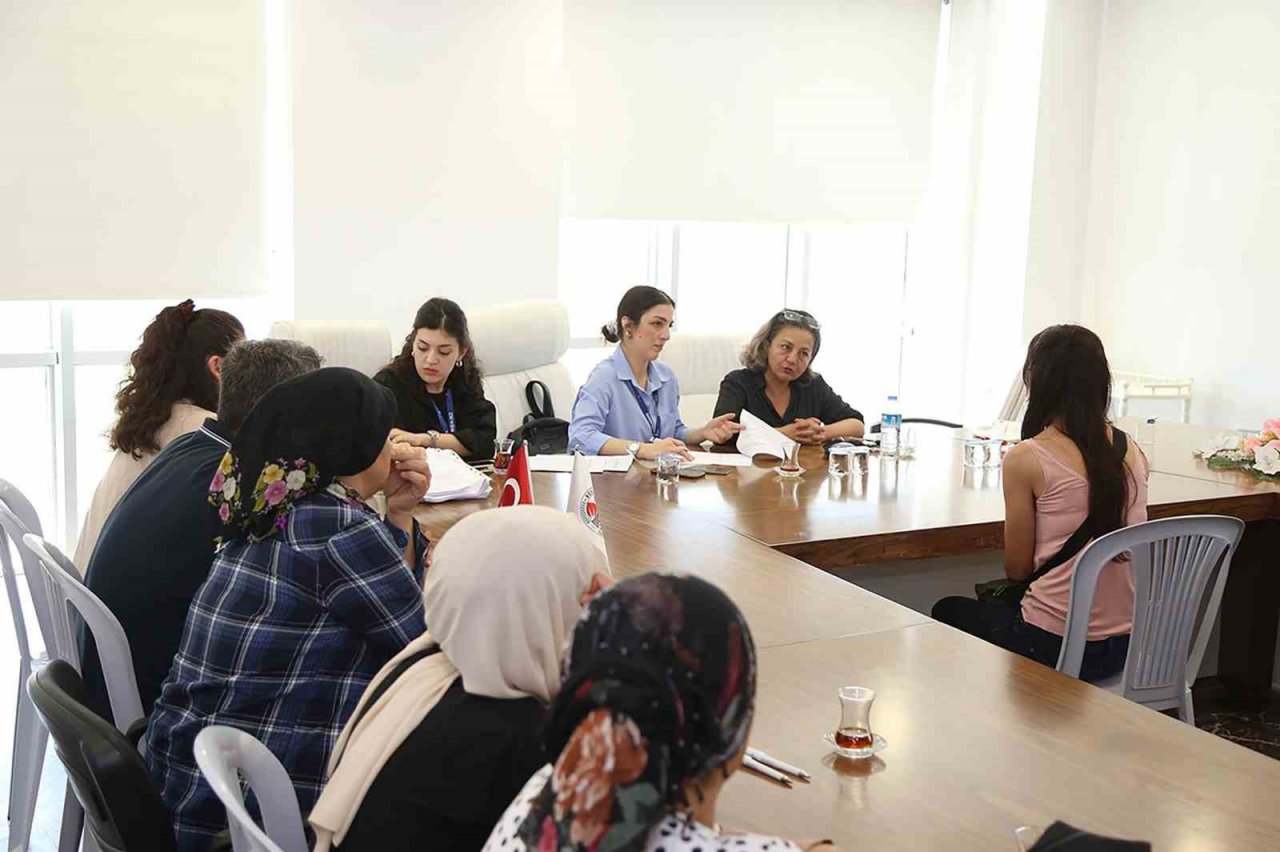 ‘Kariyer Ofisi’ istihdama katkı sağlıyor