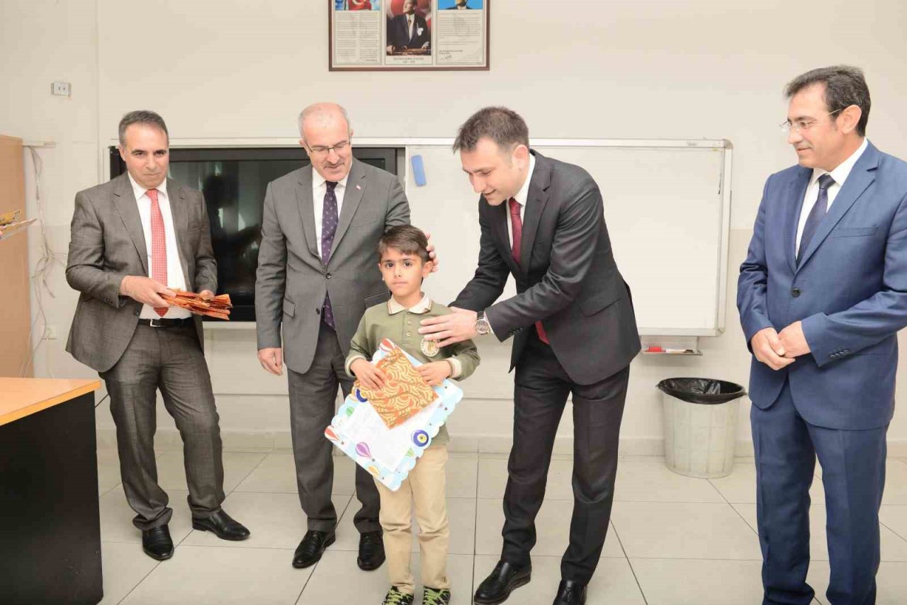 Elazığ’da 137 bin öğrenci karne aldı