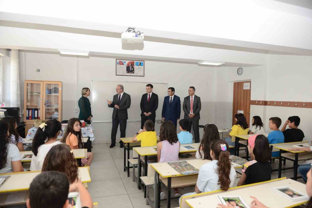 Elazığ’da 137 bin öğrenci karne aldı