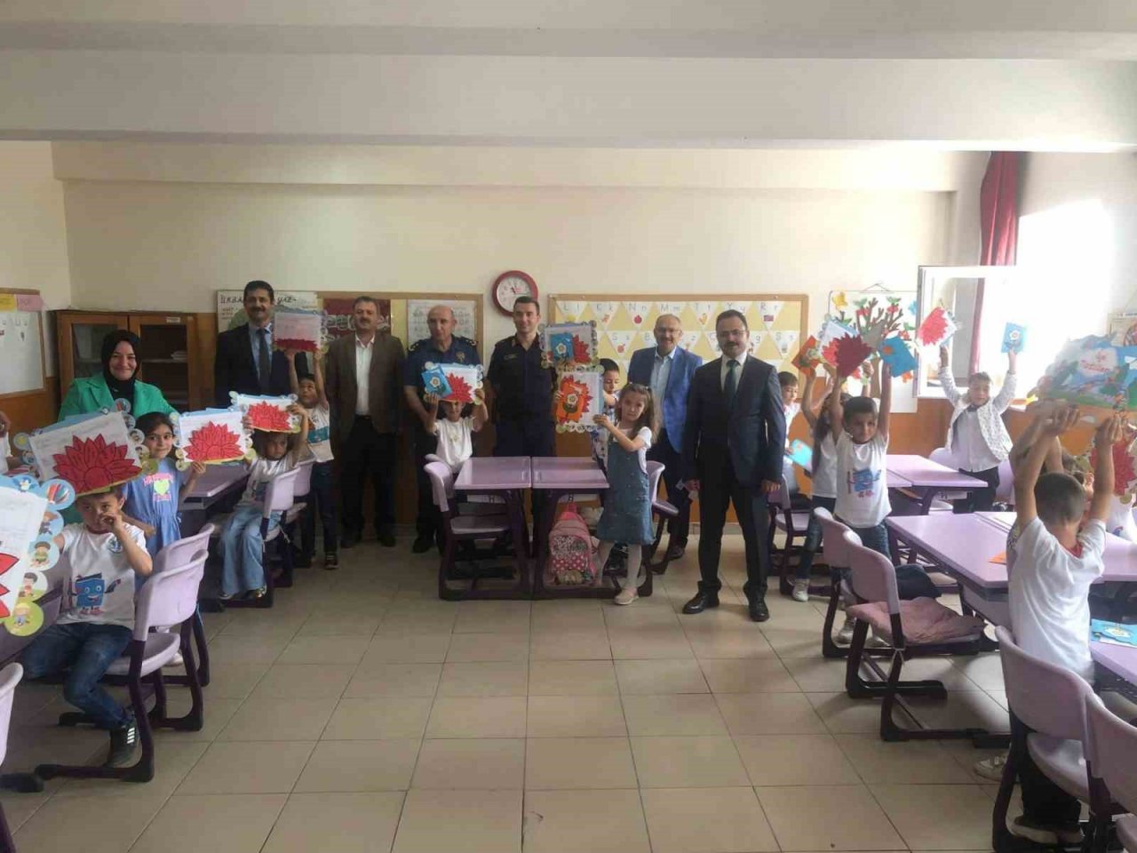 Gediz’de 7 bin 650 öğrenci karne aldı