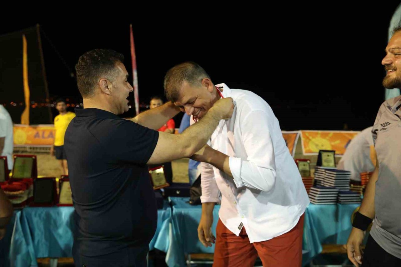 Kum da hentbol şöleni gerçekleştirildi