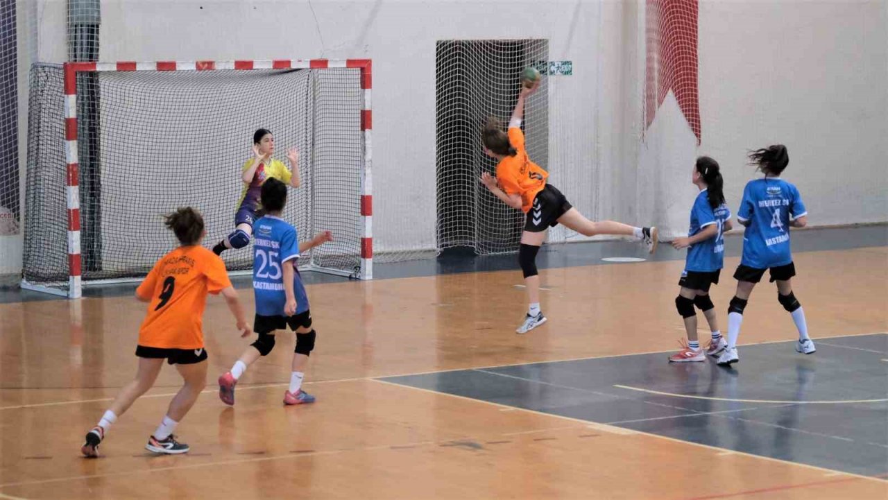 Minikler hentbol Türkiye şampiyonası sona erdi