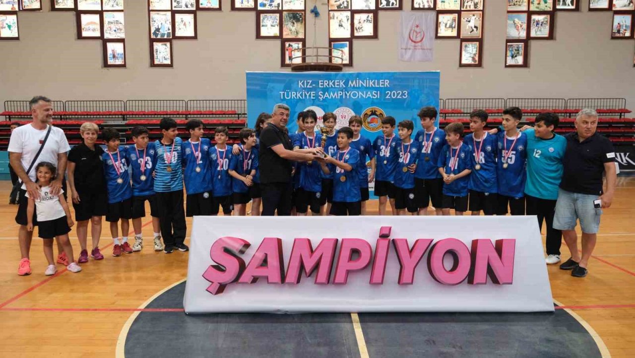 Minikler hentbol Türkiye şampiyonası sona erdi