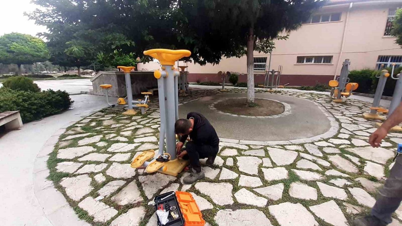 Germencik Belediyesi ekipleri ilçe genelinde çalışmalarını sürdürüyor