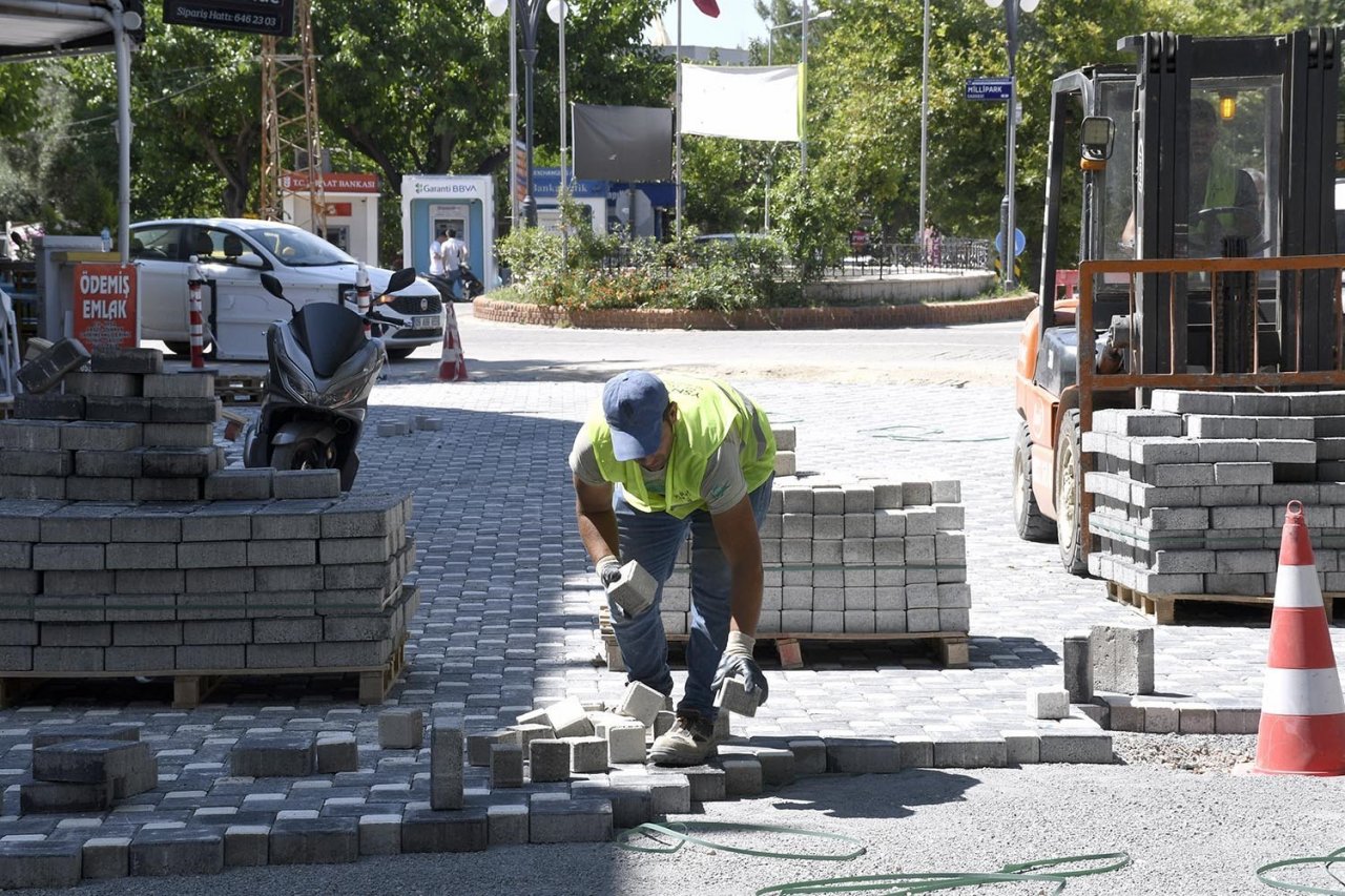 Güzelçamlı Mahallesi’nde çalışmalar sürüyor