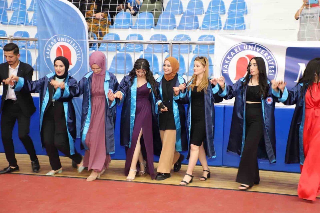 Hakkari Üniversitesinde mezuniyet töreni
