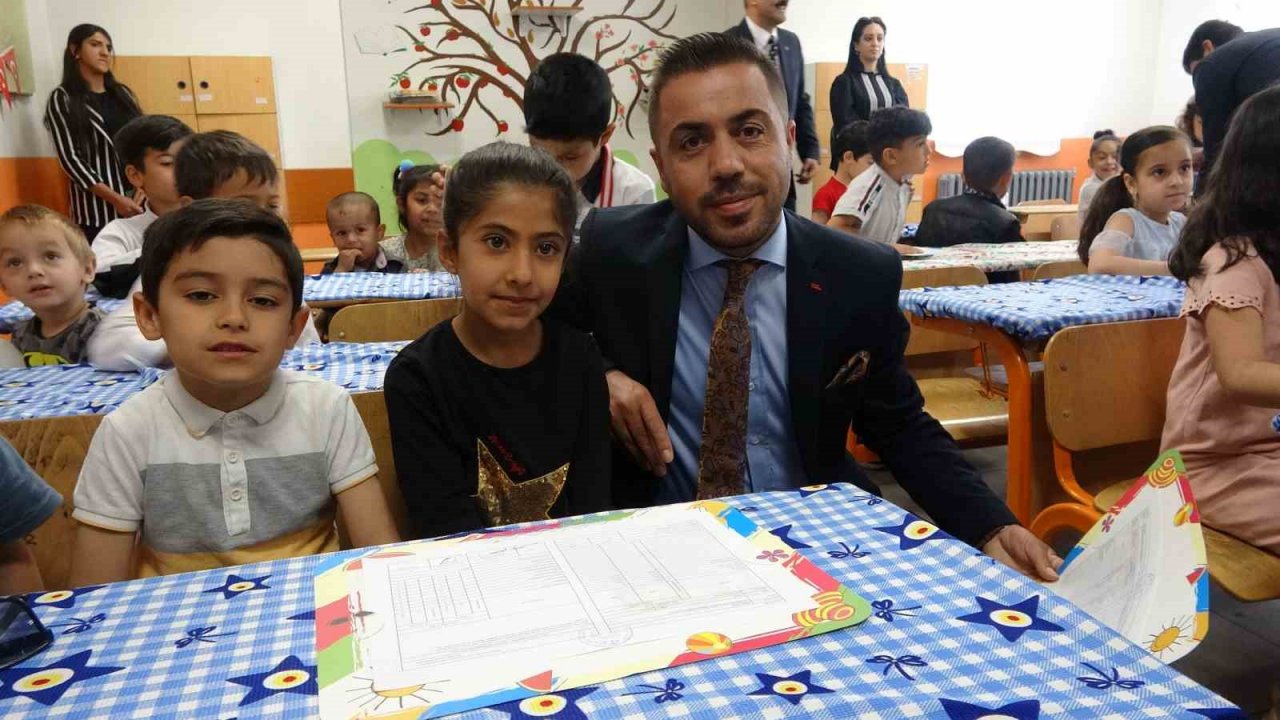 Yüksekova’da karne heyecanı