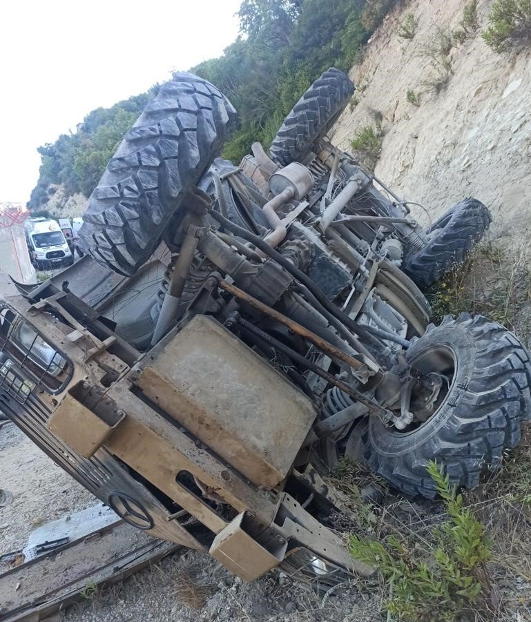 Hatay’da askeri araç devrildi: 4 yaralı