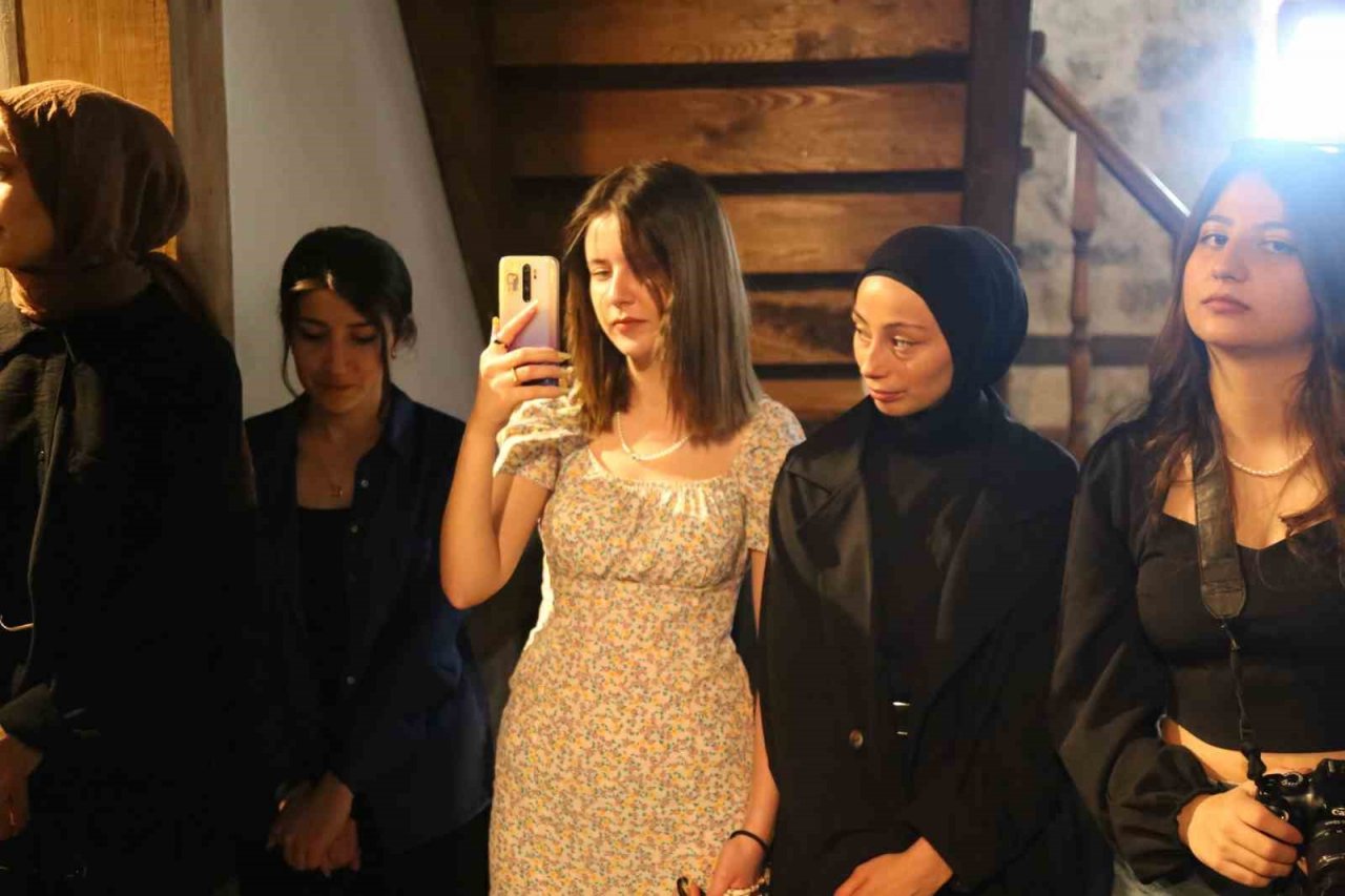 "Moni" efsanesi sanatla anlatıldı