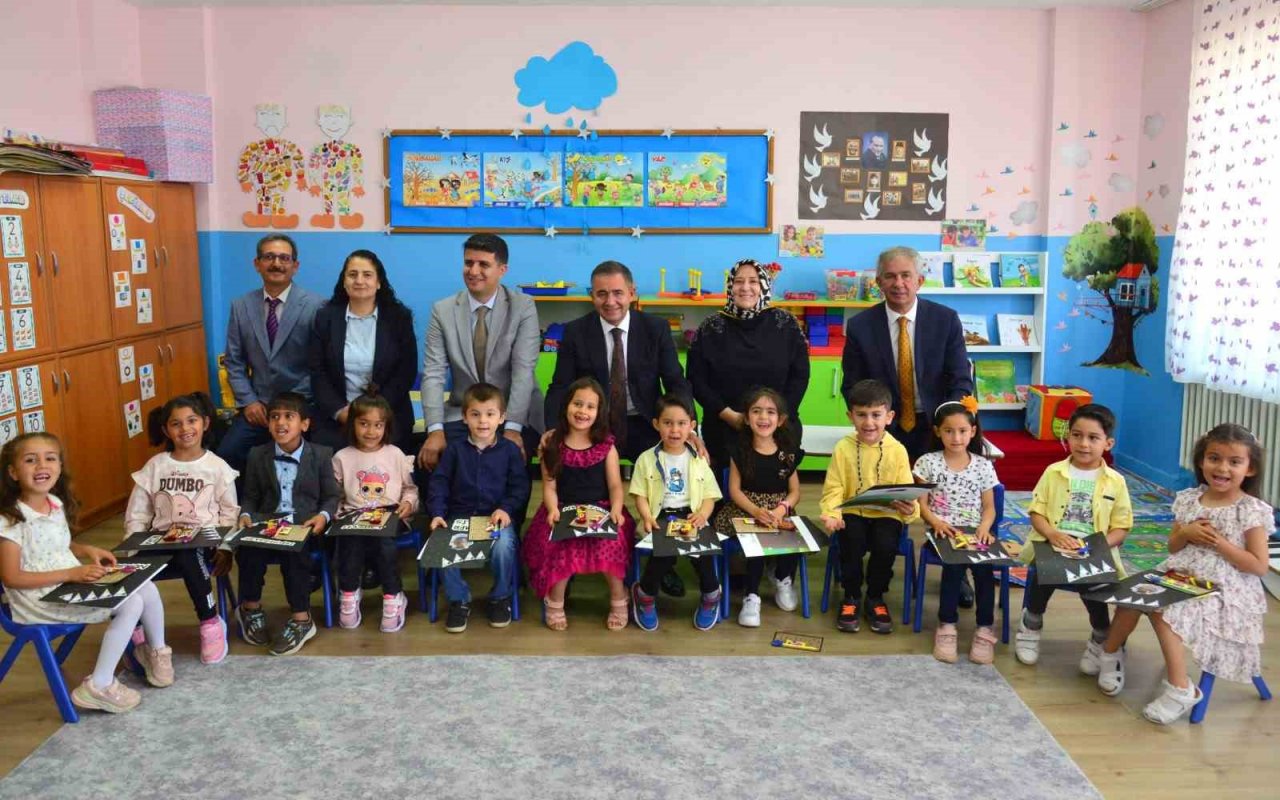 Kırşehir’de 46 bin 108 öğrenci karne heyecanı yaşadı