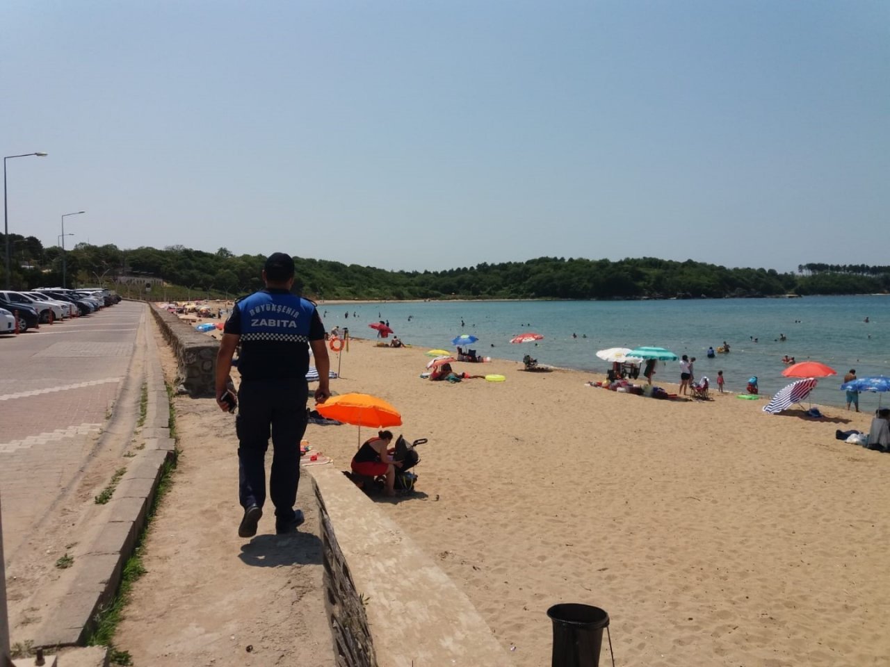 Zabıta ekipleri plajlarda görev başında
