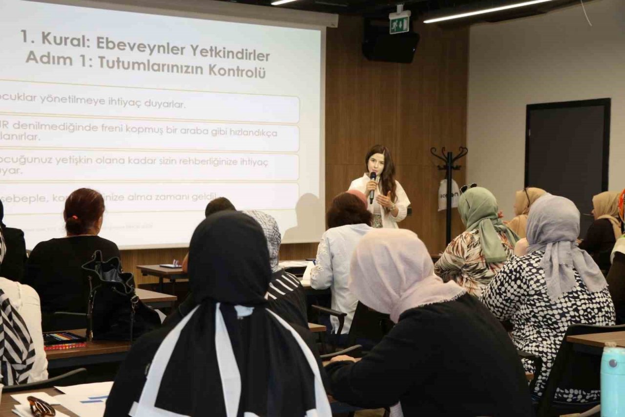 Ebeveynler okula başladı