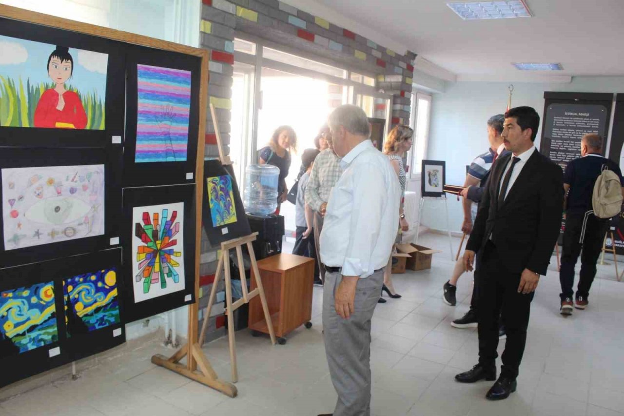 Köyceğiz Bilim ve Sanat Merkezi öğrencileri hünerlerini sergiledi