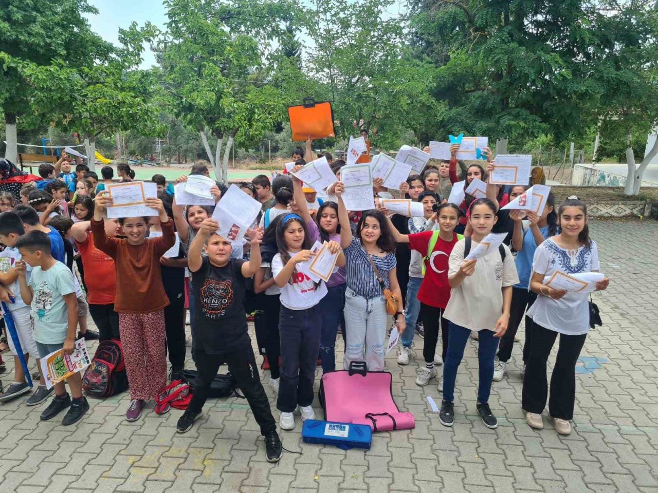 Köyceğiz’de 6774 öğrenci karne alarak tatile çıktı