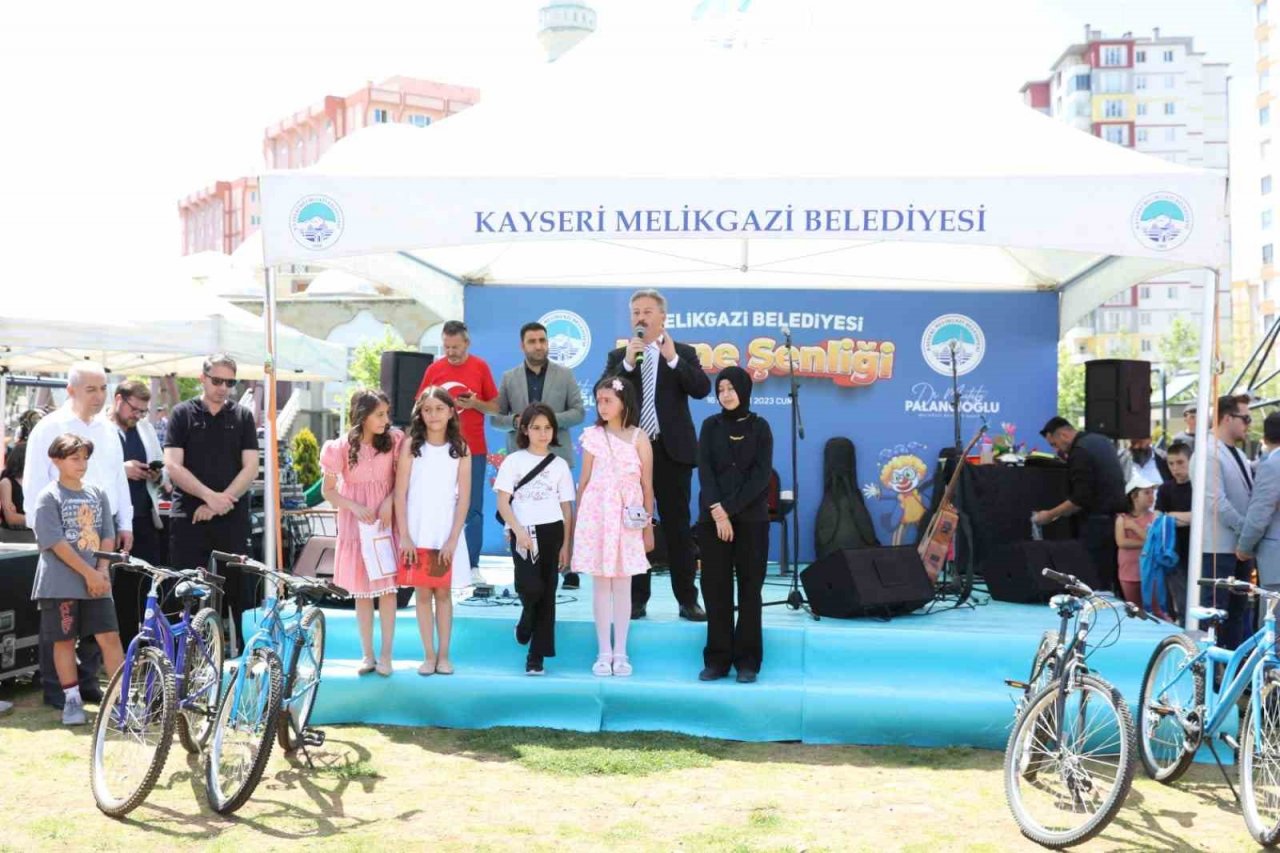 Melikgazi’nin Karne Şenliği’nde çocuklar doyasıya eğlendi