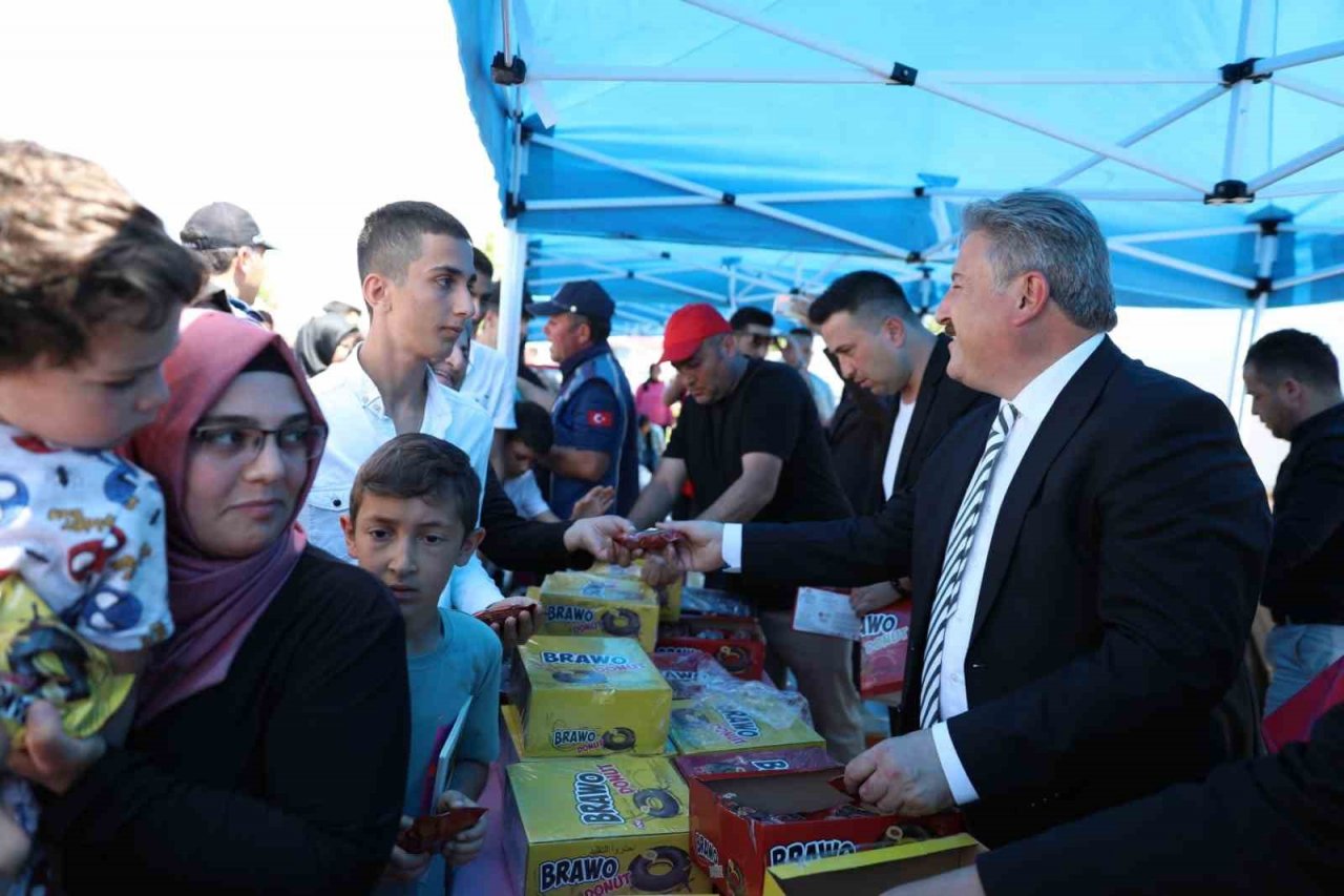 Melikgazi’nin Karne Şenliği’nde çocuklar doyasıya eğlendi