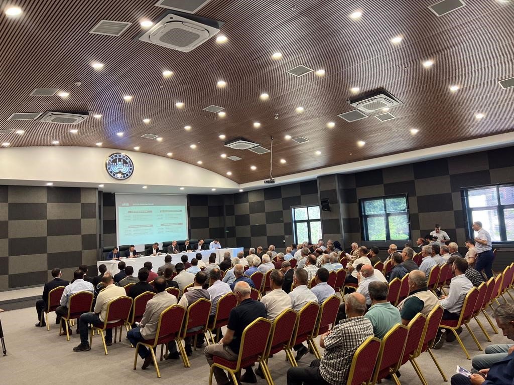 Elazığ protokolü muhtarla bir araya geldi