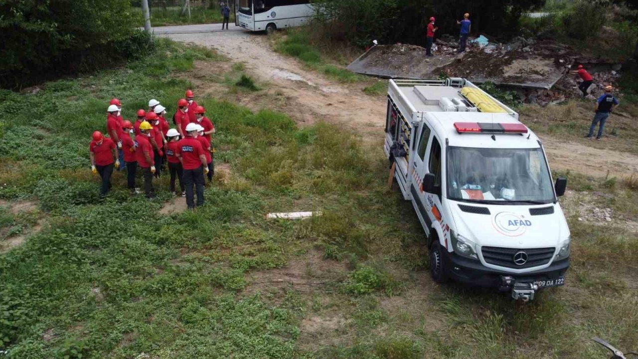 NAFAD’ın tatbikatı nefes kesti