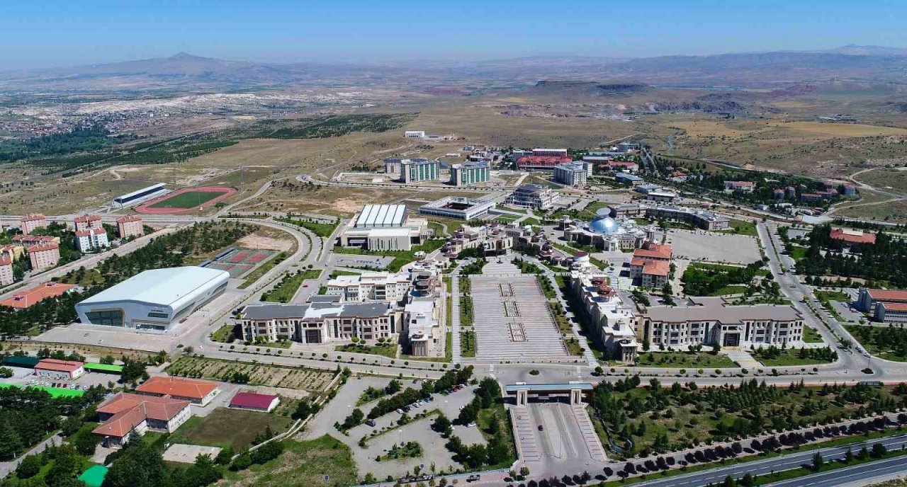 Rektör Aktekin; üniversite adaylarına NEVÜ’yü tercih etme çağrısında bulundu