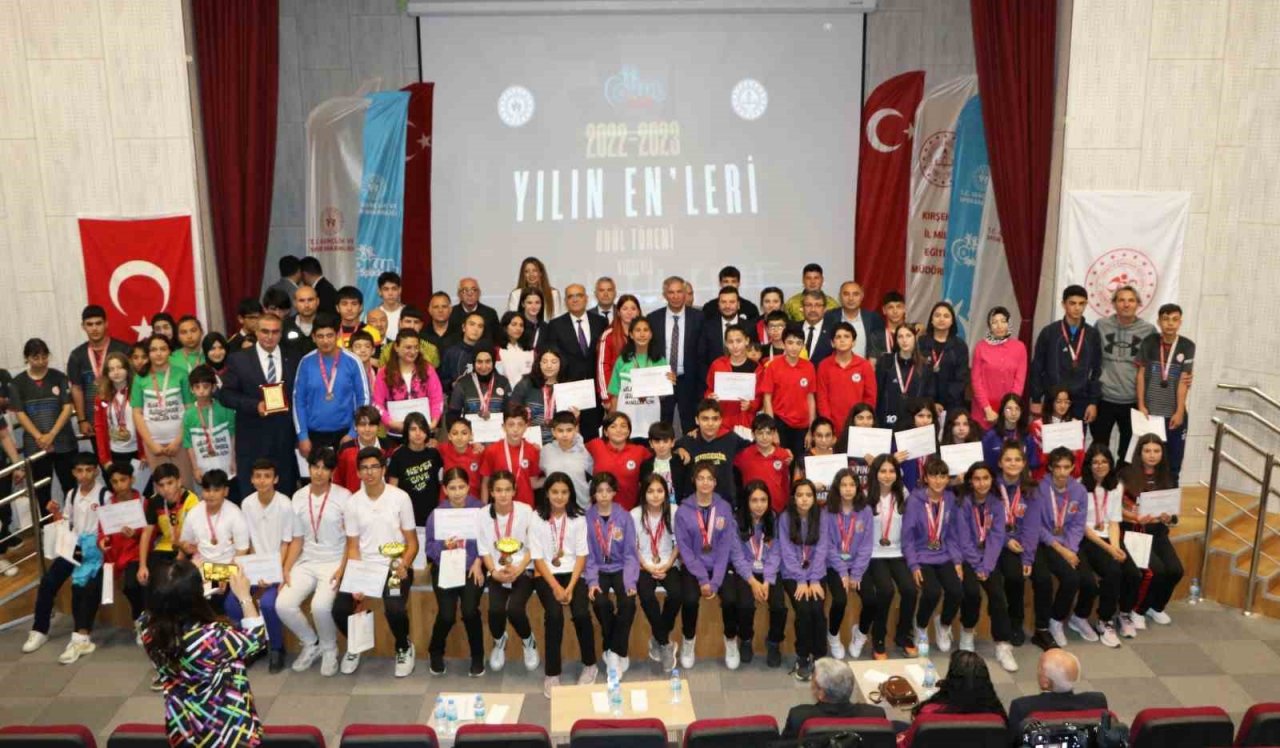 Okul sporlarında ’yılın enleri’ ödülleri verildi