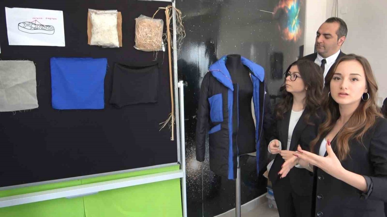 Antarktika’da bilim insanların giyebileceği teknolojik mont tasarladılar, ödülleri kaptılar