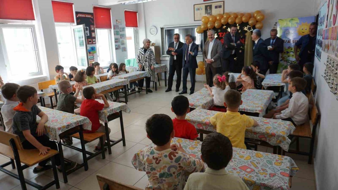 Rize’de öğrenciler karne heyecanı yaşadı