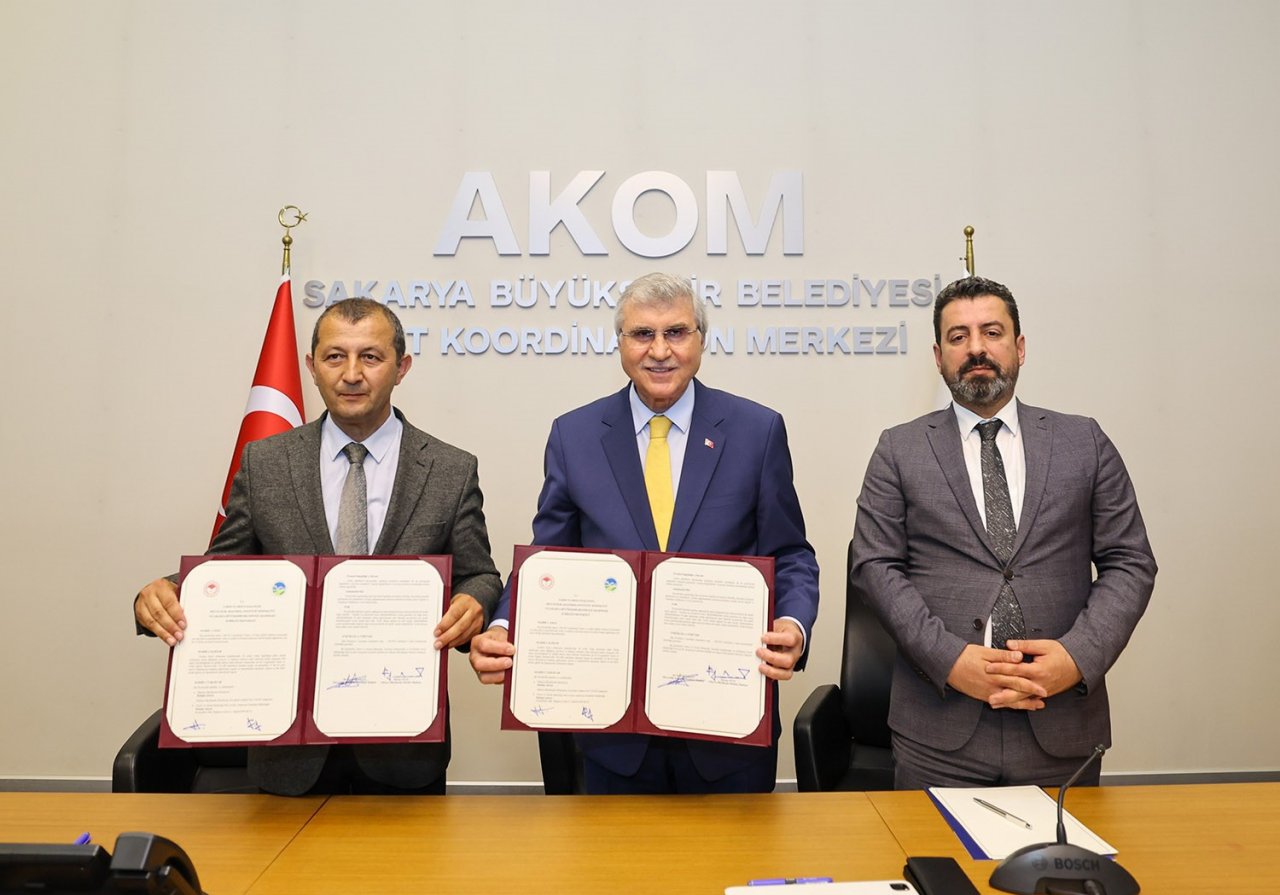 UTÇEM projesi için protokol: 27 tür 65 çeşit 20 bin meyve ağacı bilimsel çalışmalarla büyüyecek