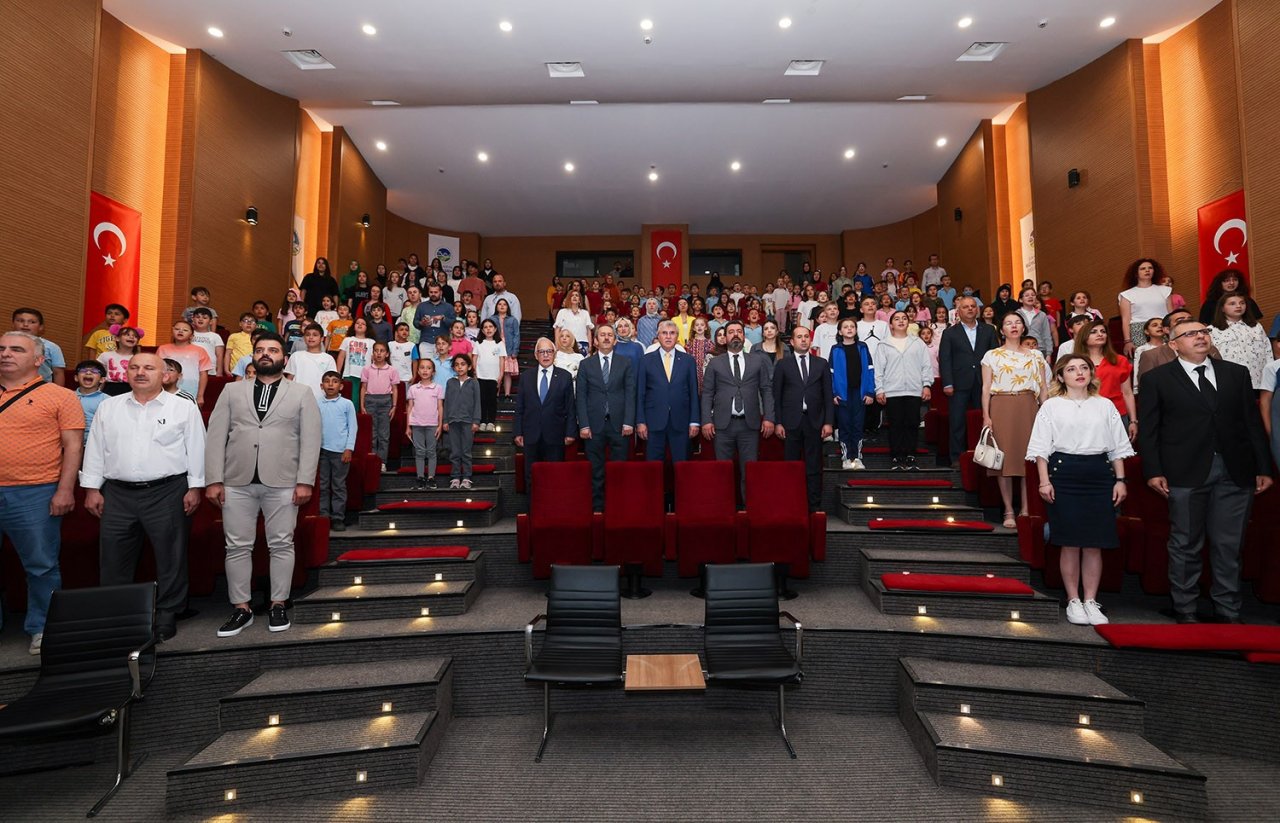 Çevreci okullar ödüllerini aldı