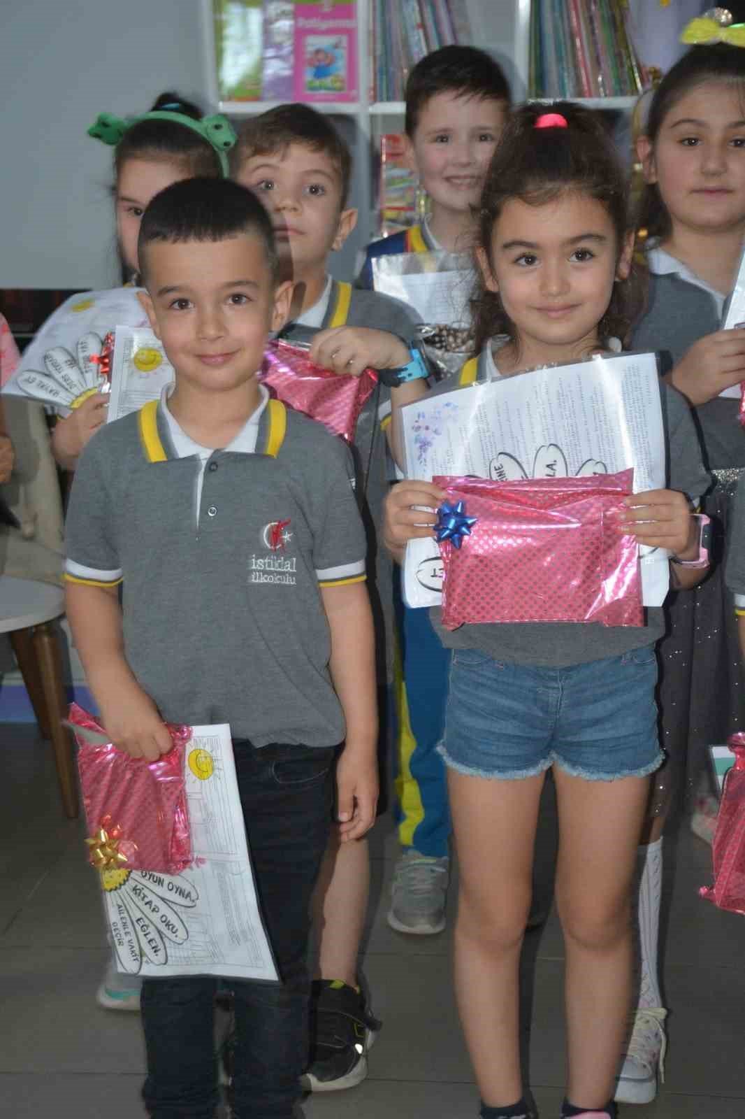 Sinop’ta öğrencilerin karne heyecanı