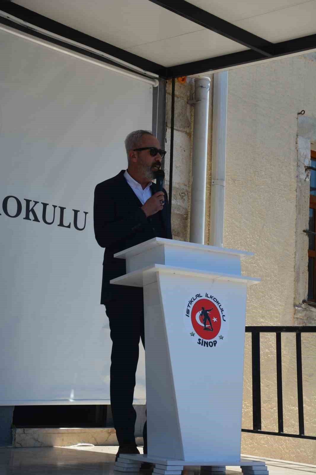 Sinop’ta öğrencilerin karne heyecanı