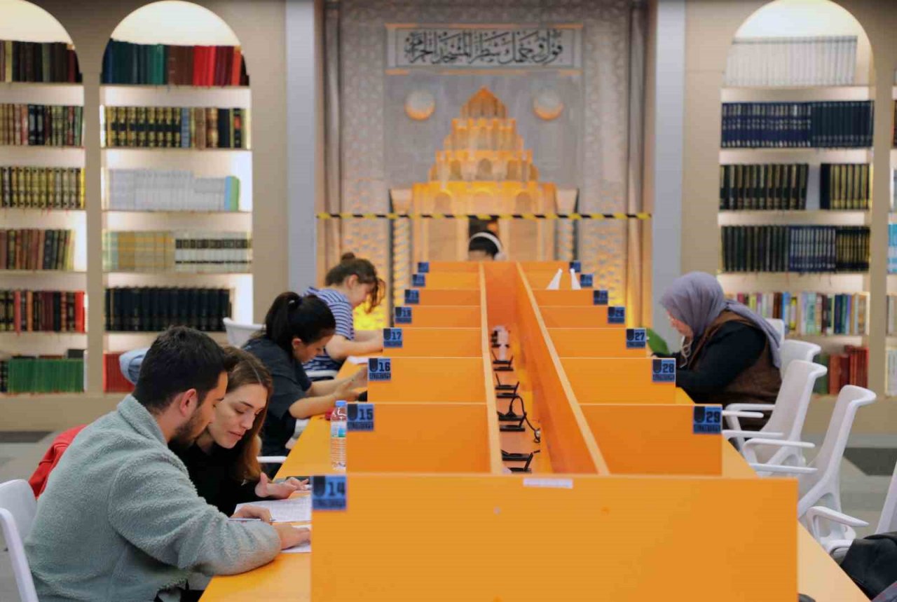 Talas’ın Kütüphanelerinde YKS’ye Hazırlandılar