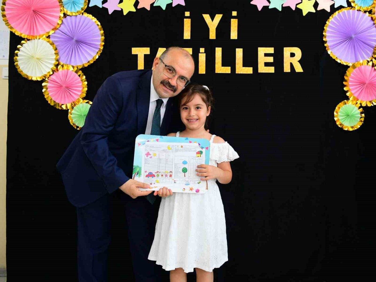 Trabzon’da 145 bin öğrenci bugün karnelerini aldı