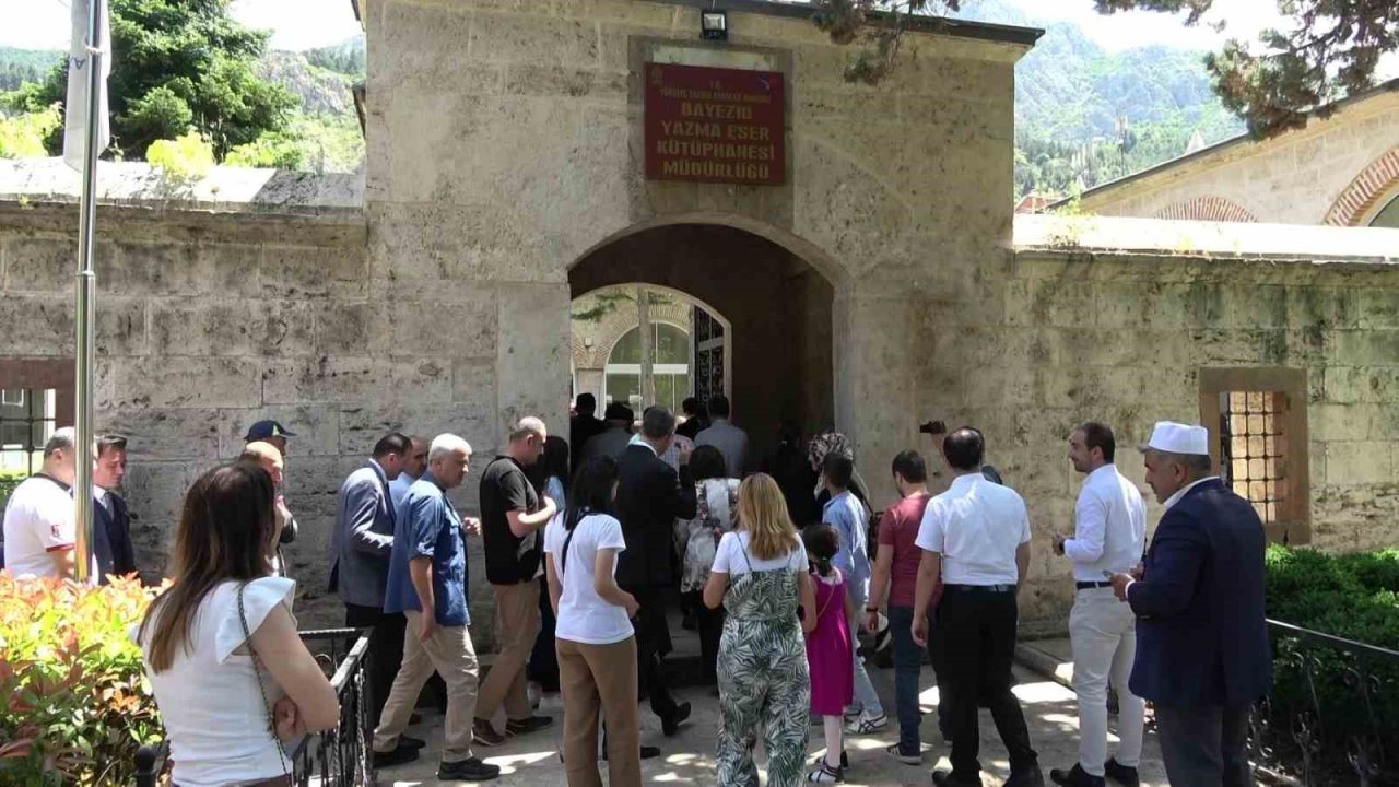Amasya’da restorasyonu tamamlanan Bayezid Yazma Eser Kütüphanesi açıldı