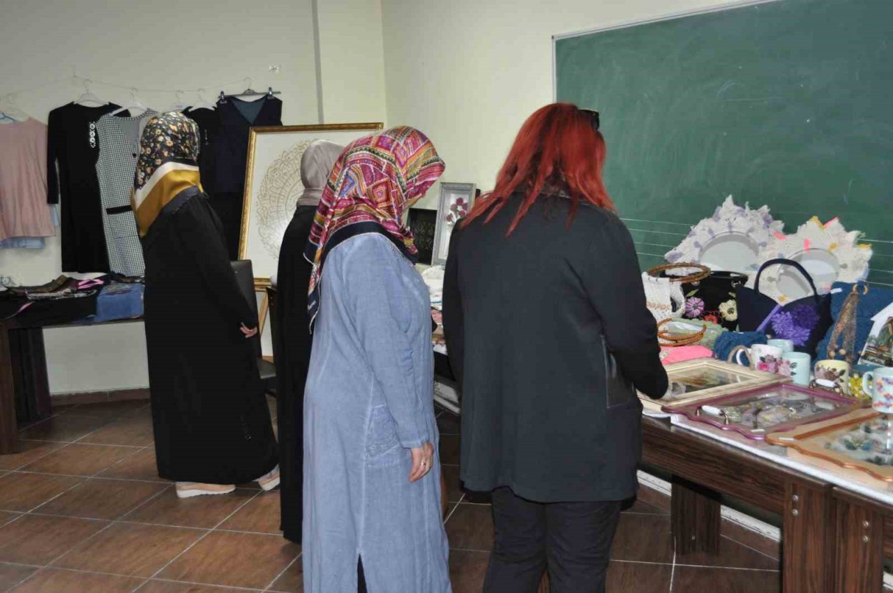 ‘Unutulmaya Yüz Tutmuş Türk İslam Sanatları’ sergisi düzenlendi