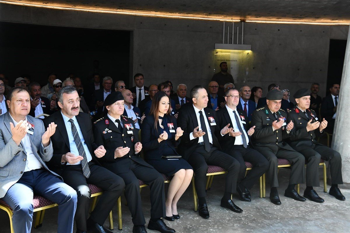9. Cumhurbaşkanı Süleyman Demirel, kabri başında törenle anıldı
