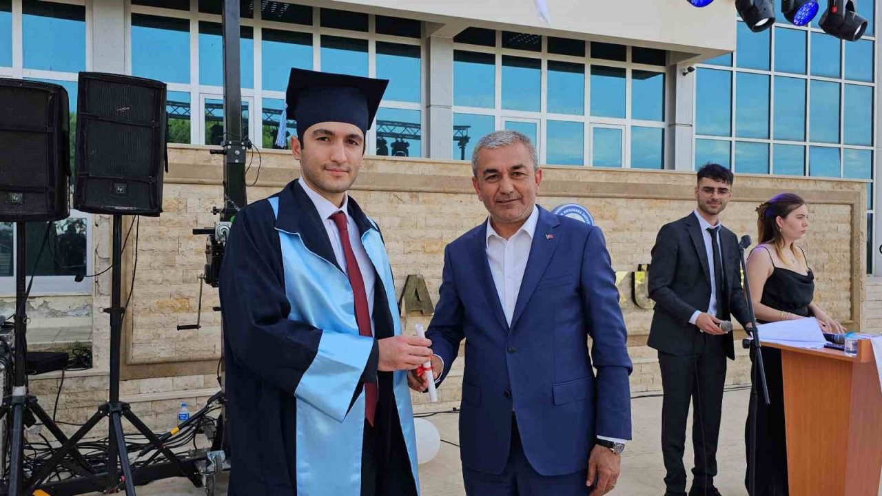 Ziraat Fakültesi’nde mezuniyet coşkusu