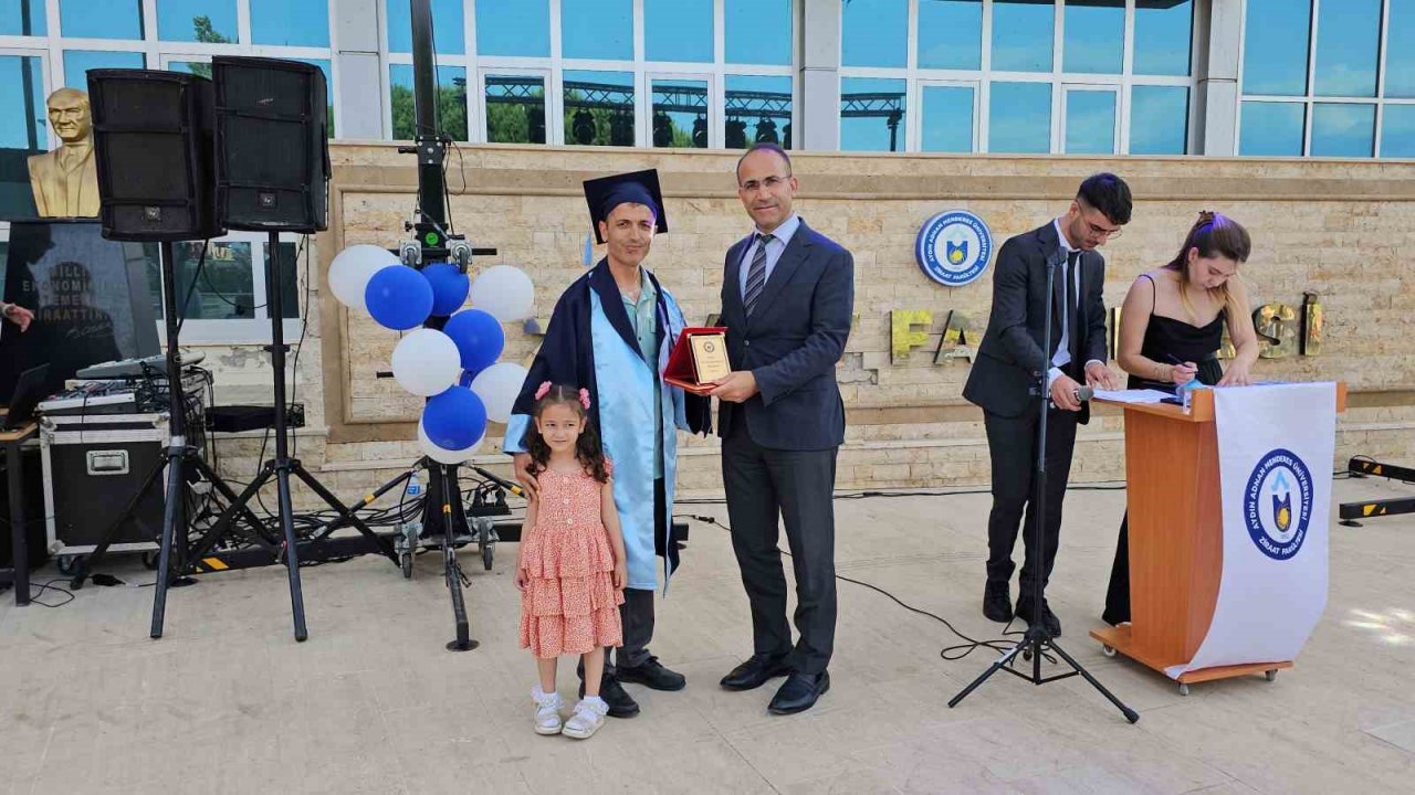 Ziraat Fakültesi’nde mezuniyet coşkusu