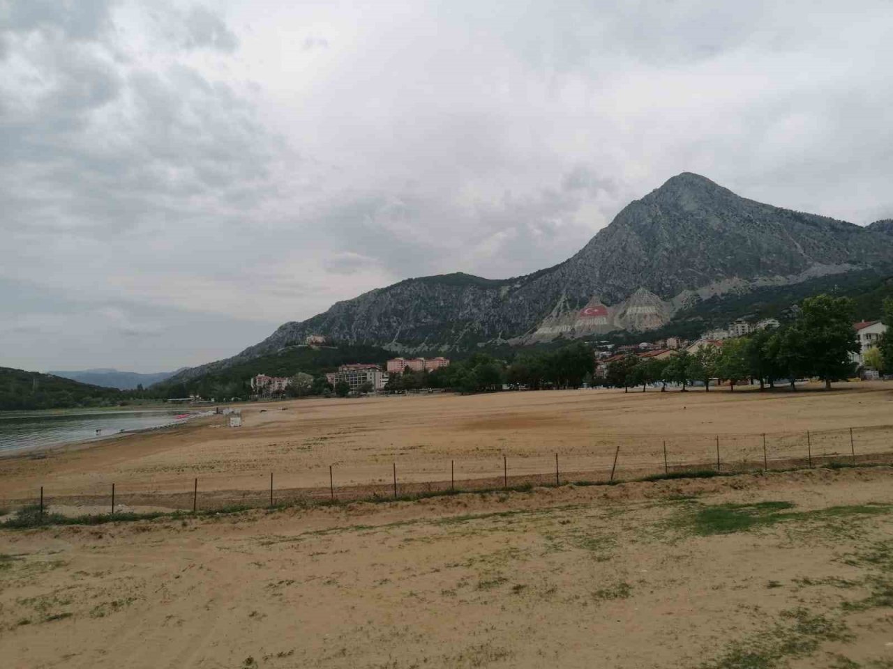 Eğirdir Gölü’nde su seviyesi 40 santim düştü