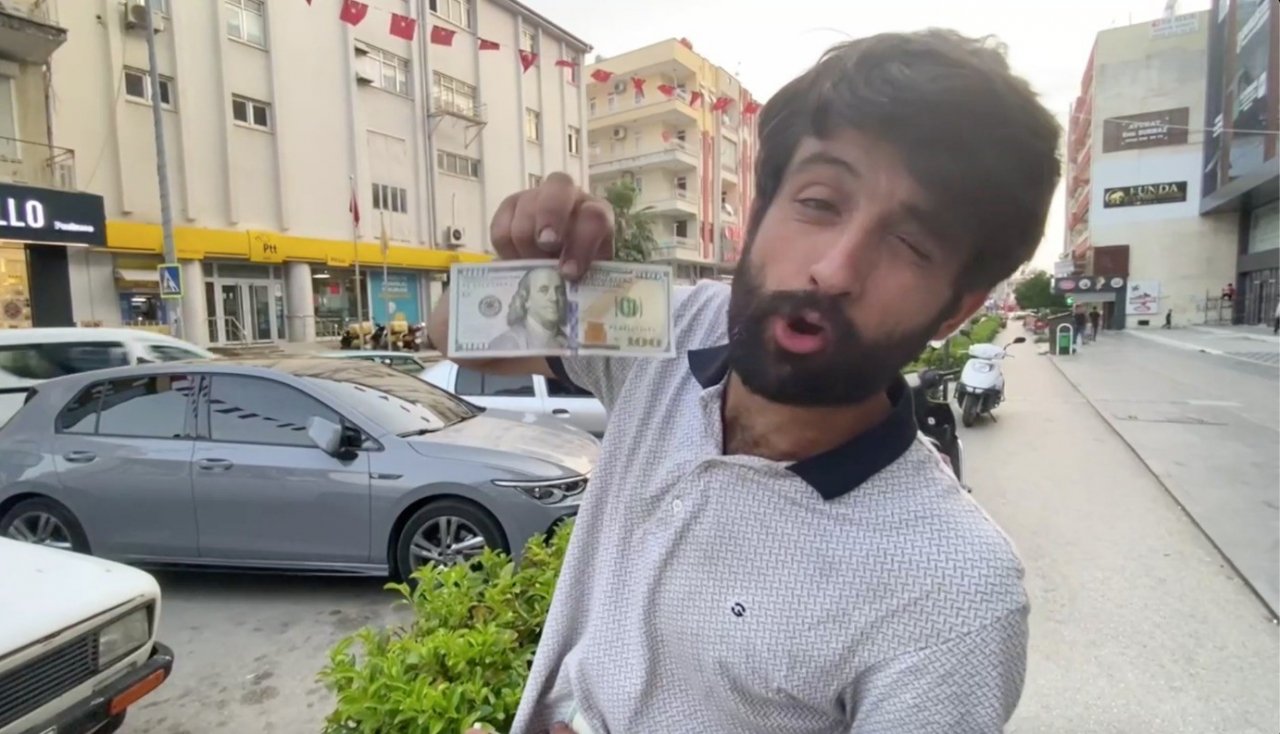 Alkol alıp sızdı, uyanınca kendini ’Benjamin Franklin’ sandı