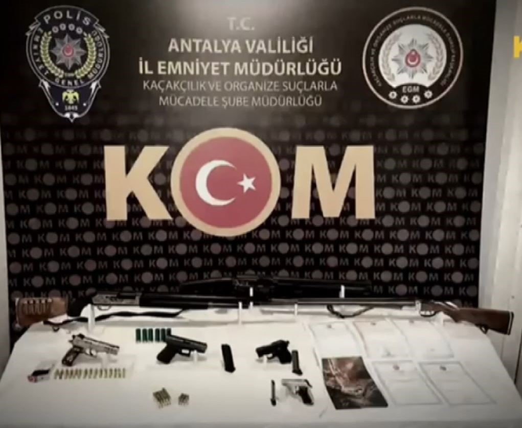 Antalya’da kamu arazilerini kendilerinin gibi gösterip satan 22 kişi tutuklandı