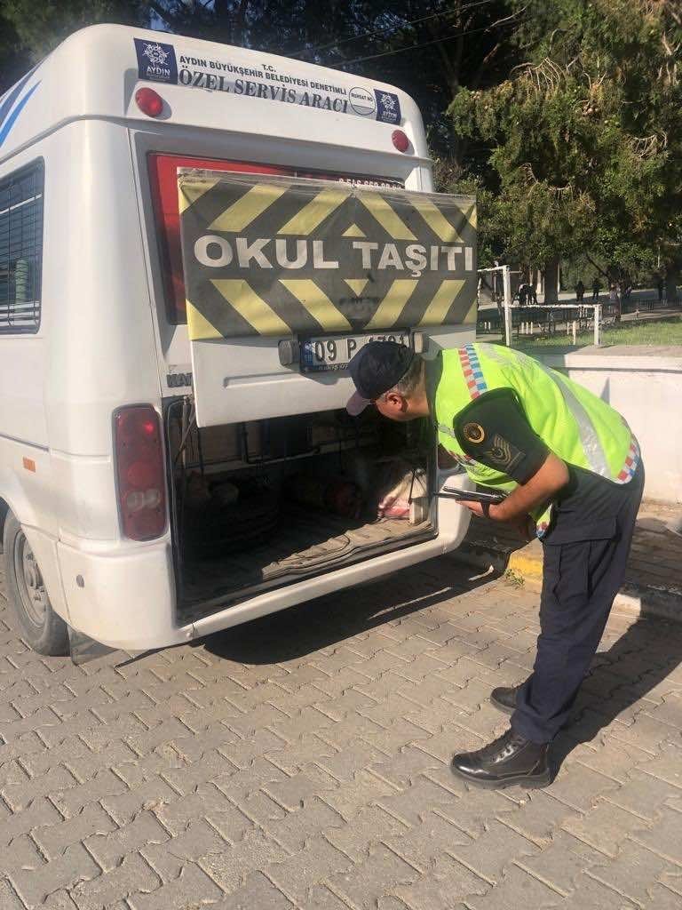 Aydın’da 220 öğrenci “trafik dedektifi” oldu