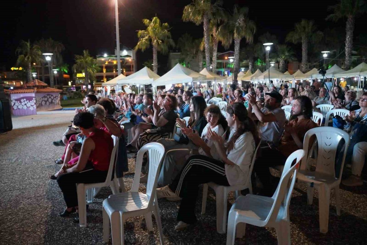 Seferihisar Kitap Günleri’ne yoğun ilgi