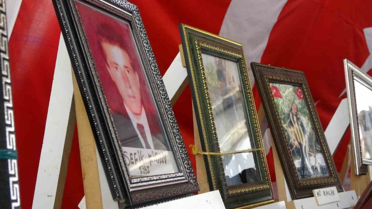 HDP önündeki ailelerin umutlu bekleyişi bin 384. gününde