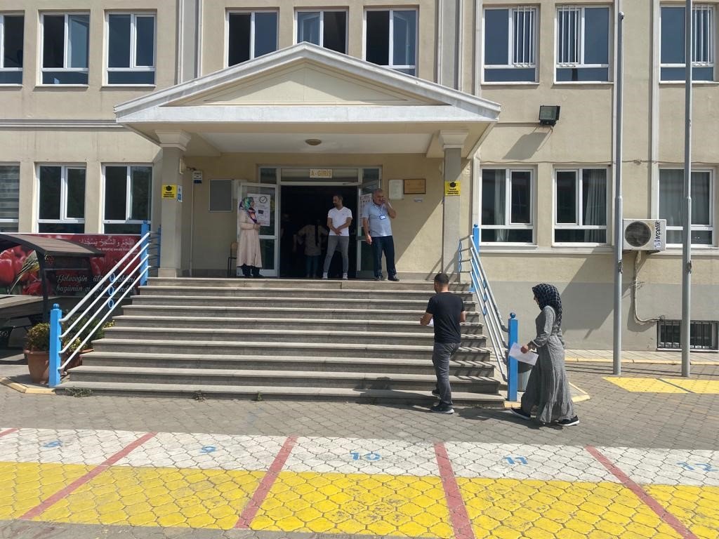 Depremin merkezi Kahramanmaraş’ta öğrencilerin YKS heyecanı